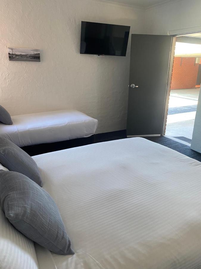 Railway Motel Миртлфорд Экстерьер фото